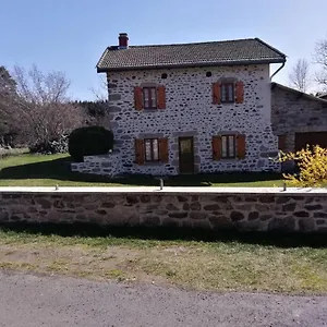 Maison de campagne Hébergement de vacances La Chapelle-Geneste
